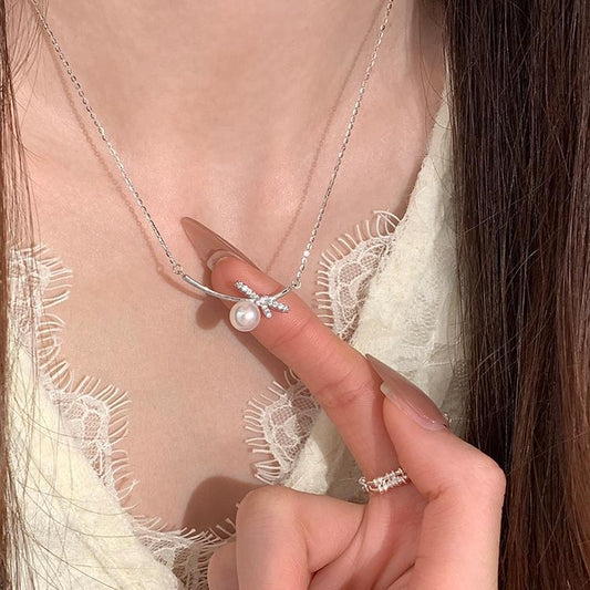 S925 Sterling Silver Freshwater Pearl Smile Necklace