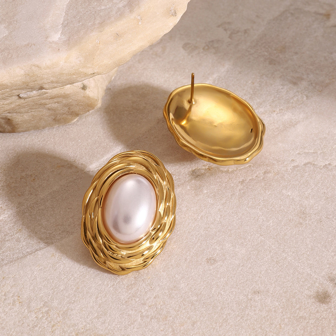 Stainless steel pearl stud earrings