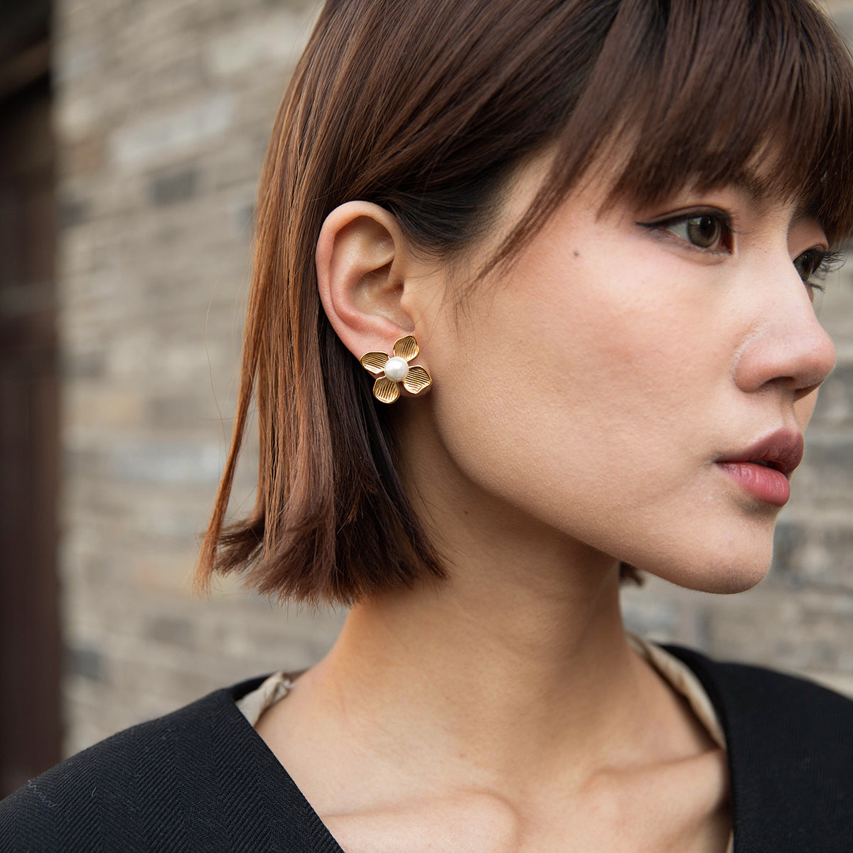 Stainless steel gold and silver flower earrings