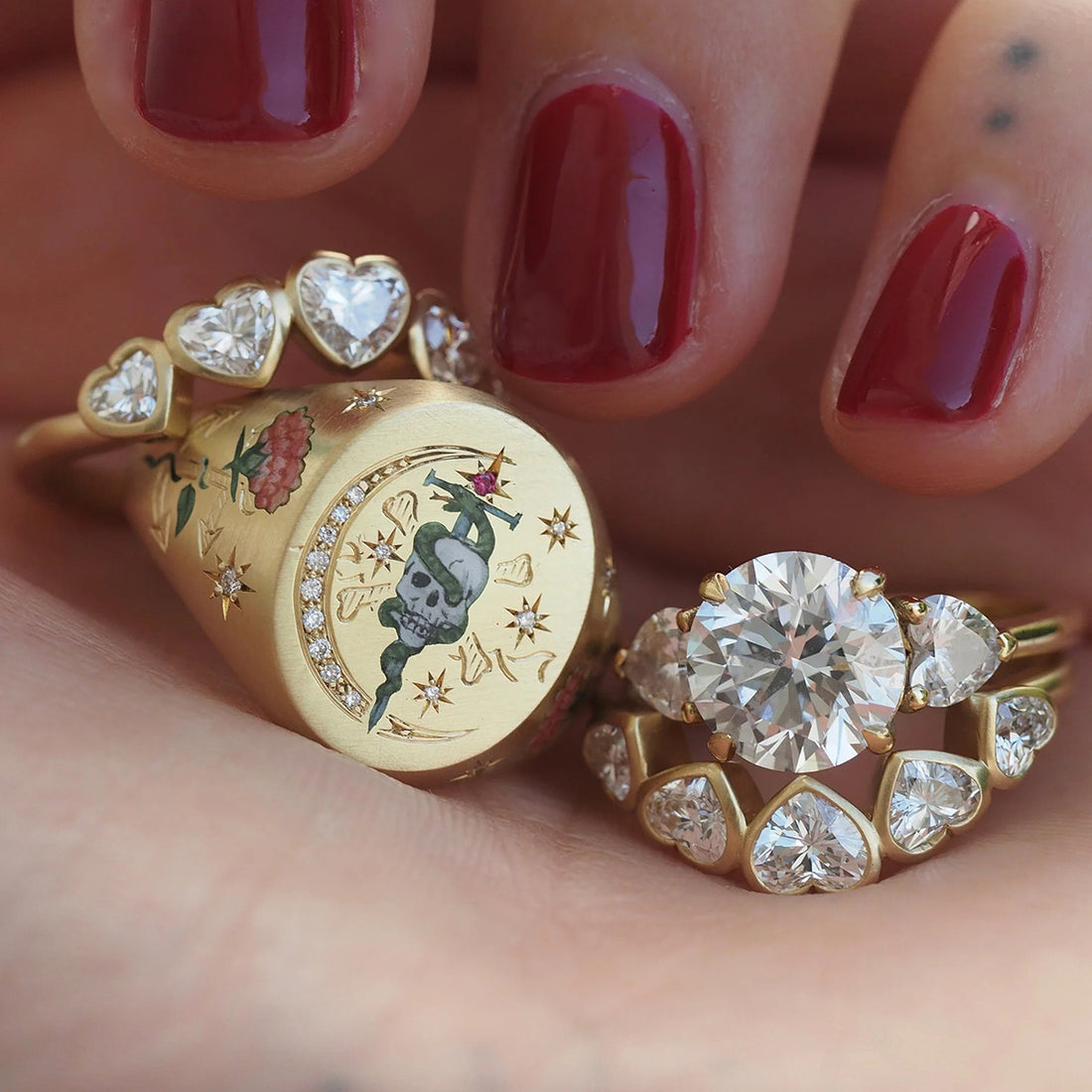 Titanium steel zircon ring does not fade