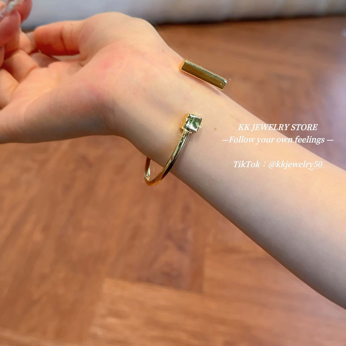 Geometric design bracelet