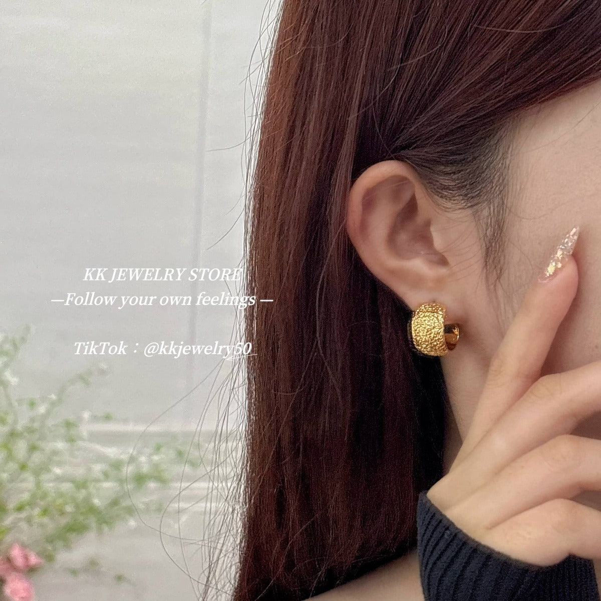 925 Silver Needle Gold C-pleated Textured Earrings