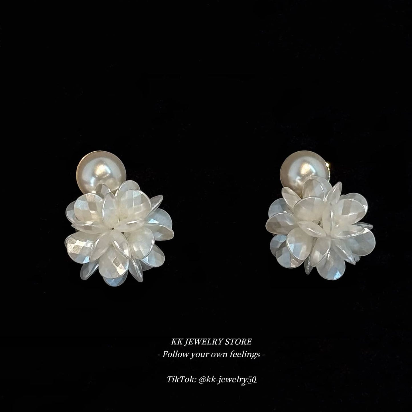 White hydrangea pearl stud earrings