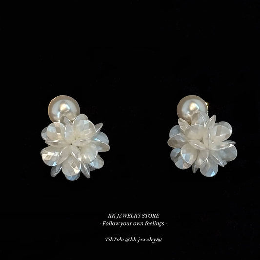 White hydrangea pearl stud earrings
