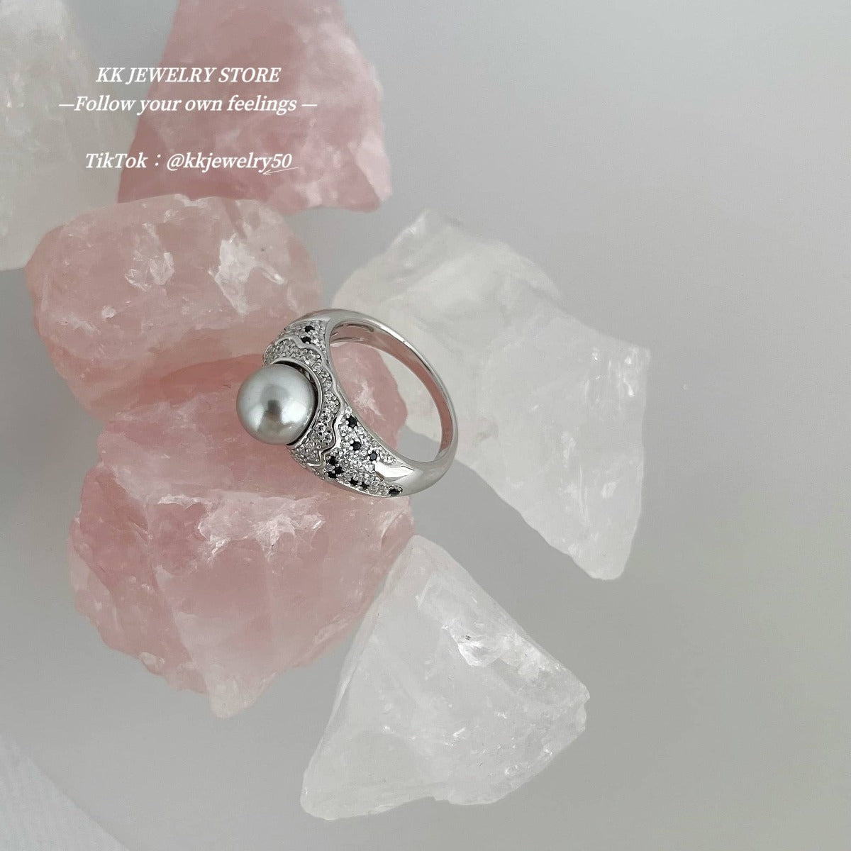 Extravagant~ 8mm pearl with luxury setting ring