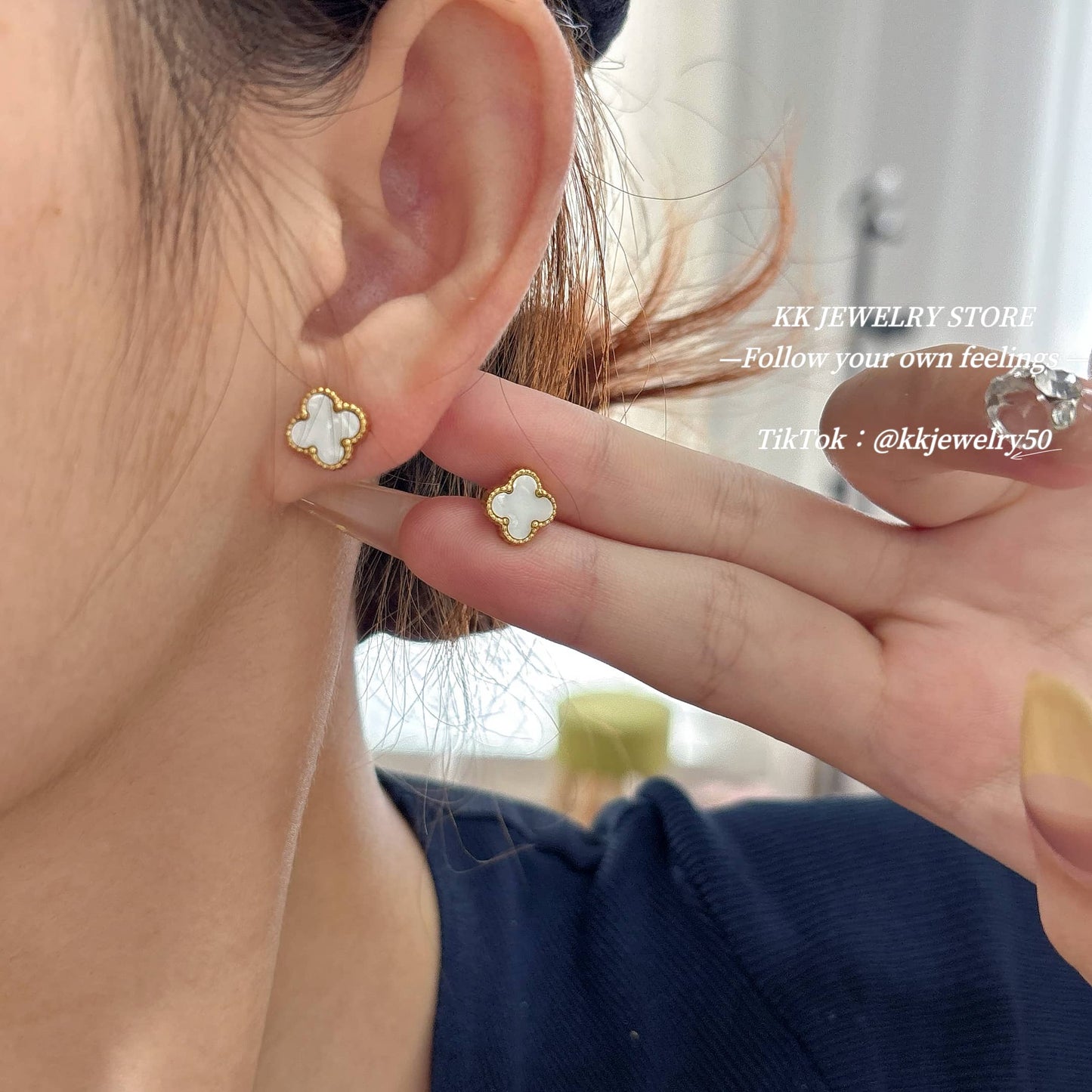 Fritillary four-leaf clover stud earrings