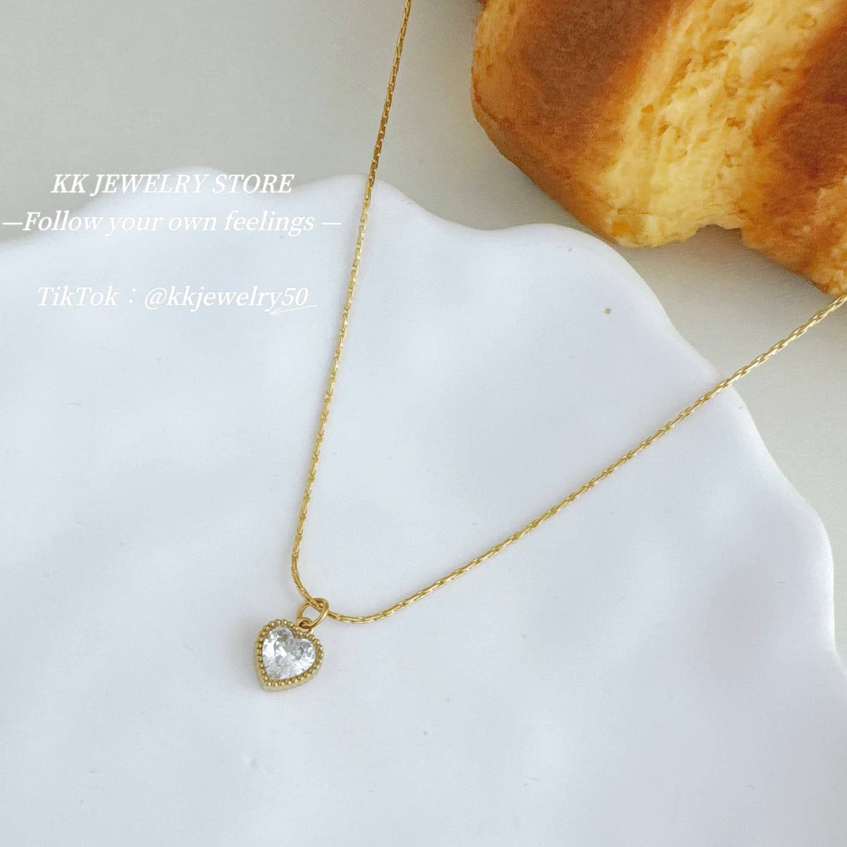 Bamboo chain love necklace