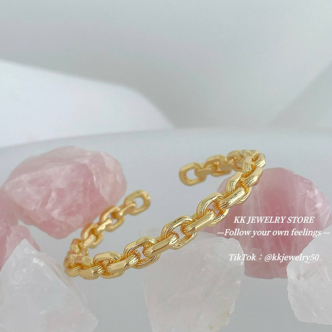 Chain opening bracelet high color retention