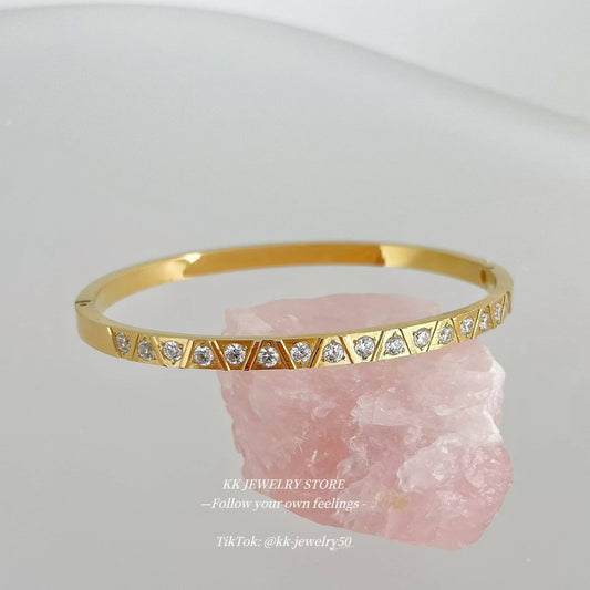 Bright star buckle bracelet