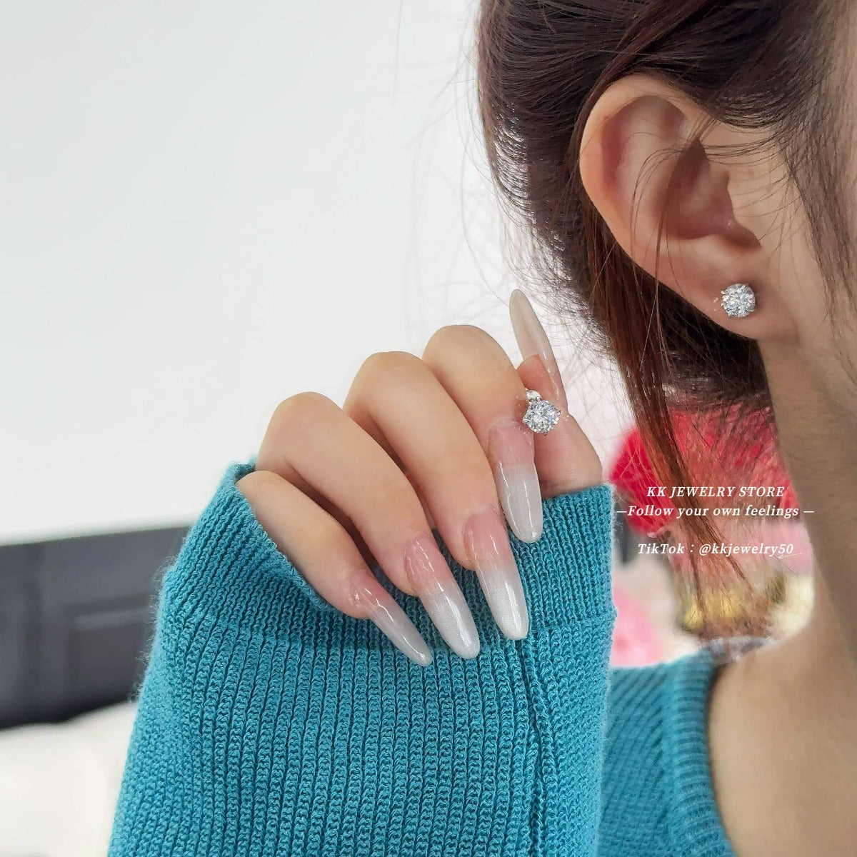 S925 Silver Classic 8mm Round Minimalist High Carbon Diamond Stud Earrings