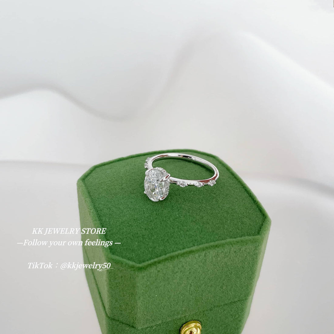 S925 Sterling Silver Oval 6 * 9 Ice Flower Cut High Carbon Diamond Ring