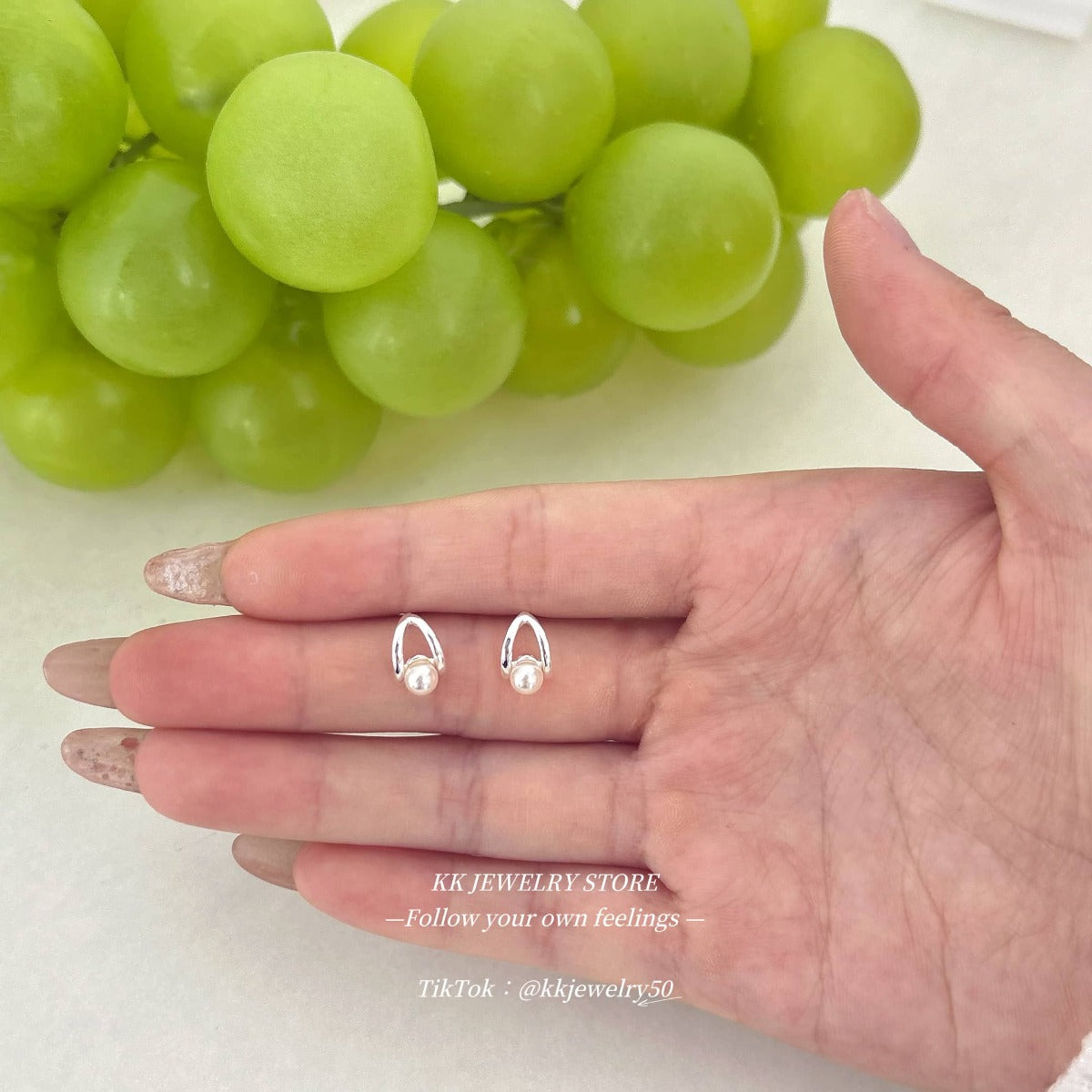 925 sterling silver pearl stud earrings