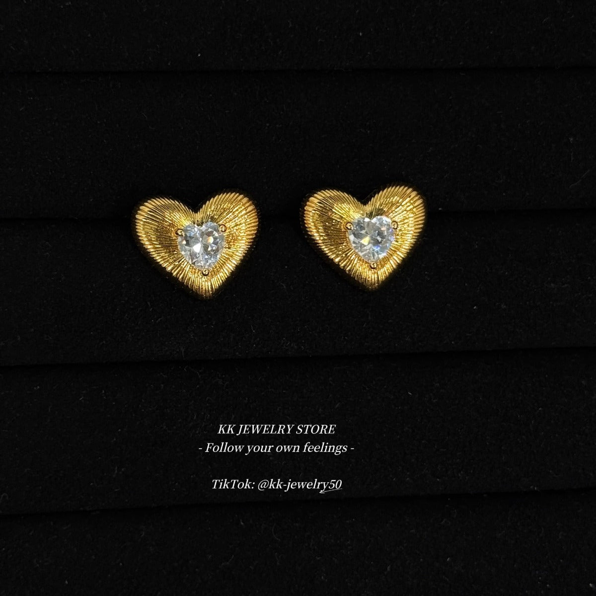 Textured Flash Diamond Love Stud Earrings 925 Silver Needle