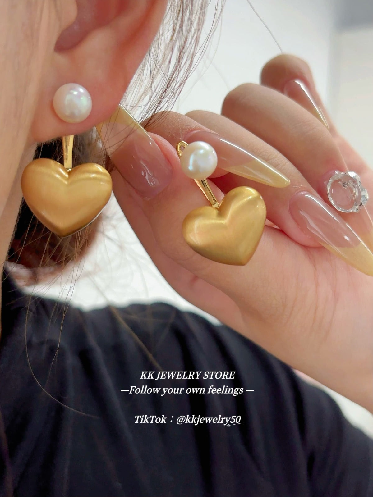 925 Silver Needle Freshwater Pearl Brushed Love Earrings