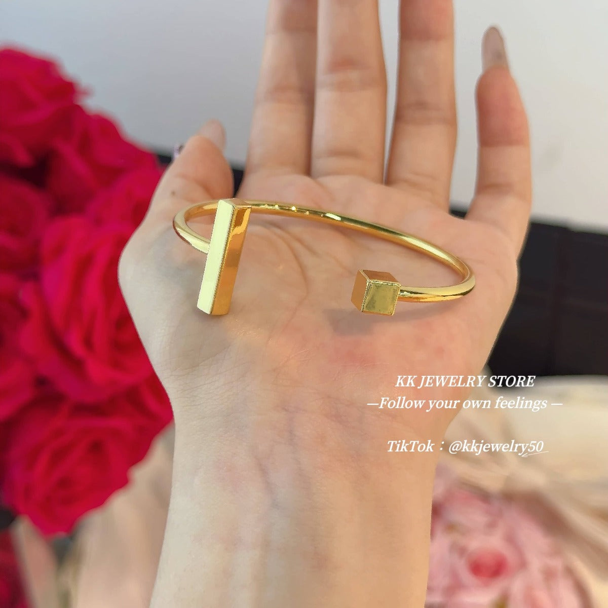 Geometric design bracelet