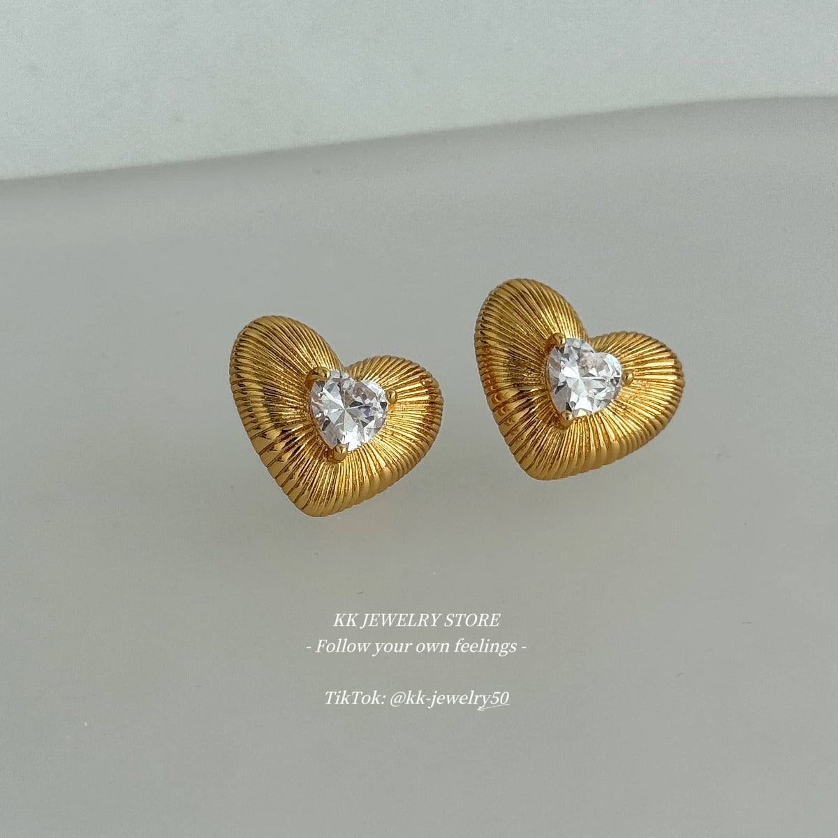 Textured Flash Diamond Love Stud Earrings 925 Silver Needle