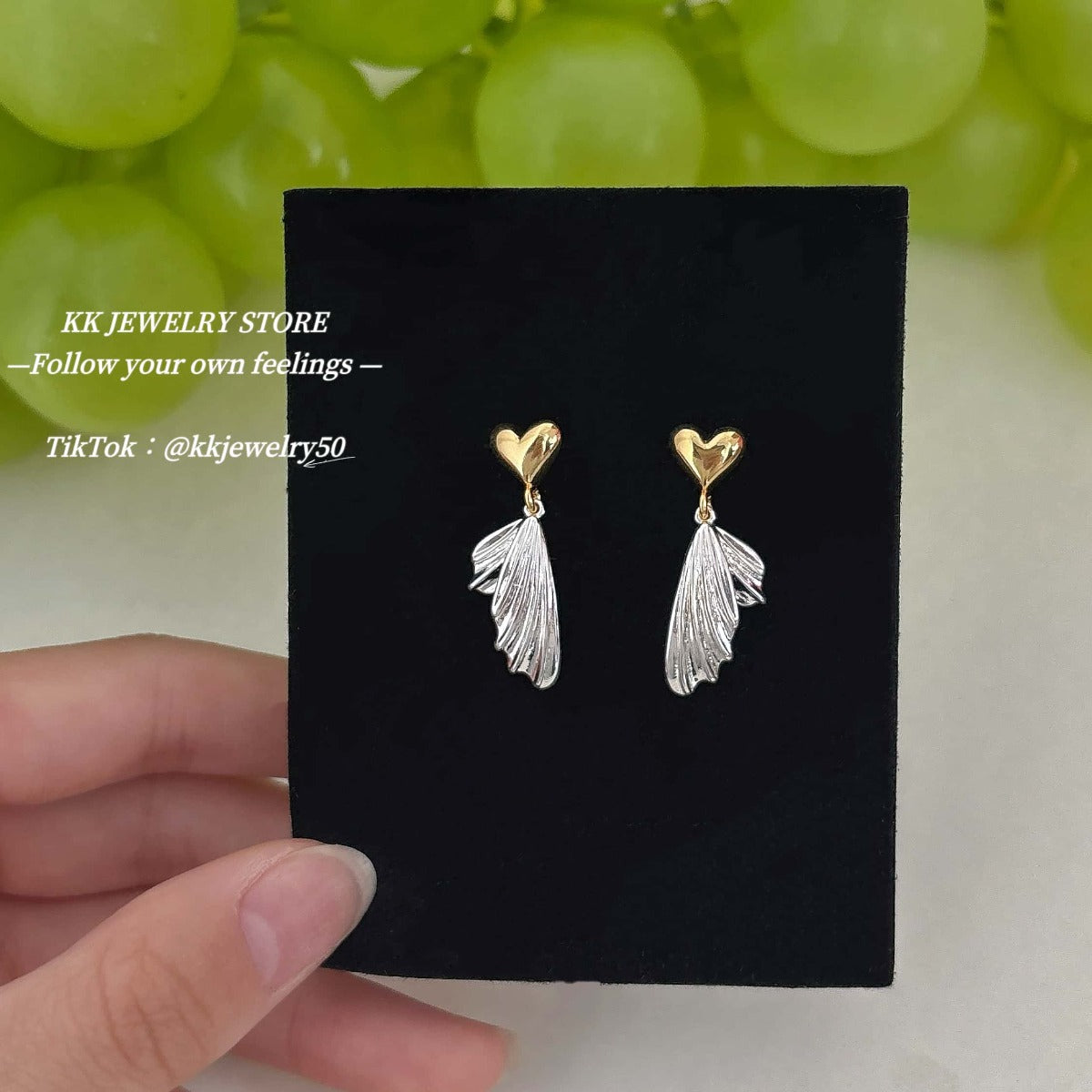 Premium love feather stud earrings