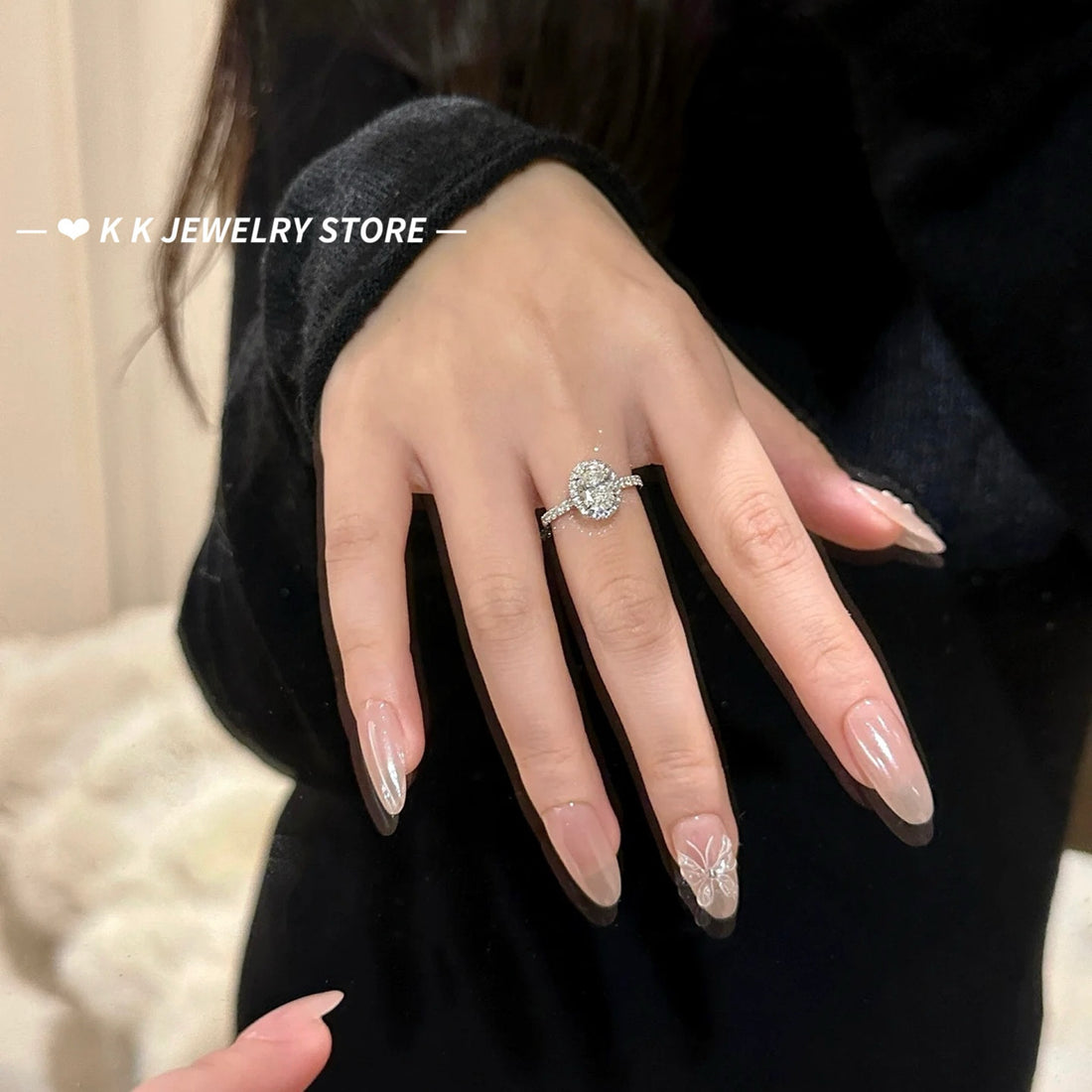 925 Silver Pigeon Egg-Shaped 7×9mm High Carbon Diamond Ring