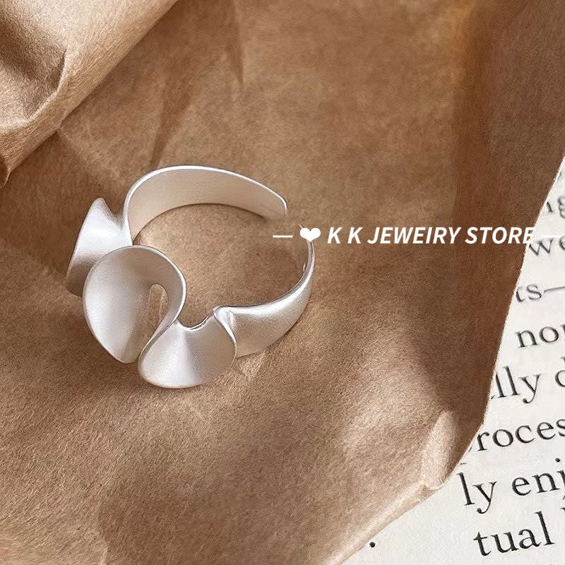 925 silver wavy skirt nubuck ring