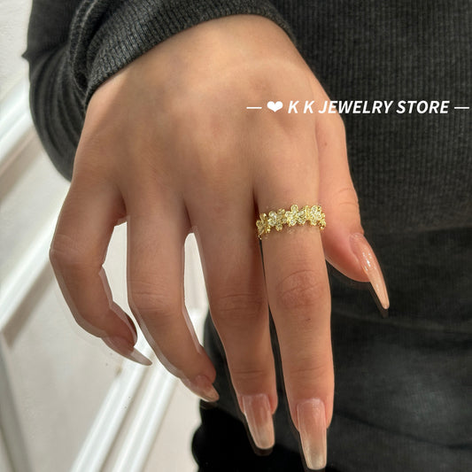 Flower Inlaid Fine Diamond Open Ring